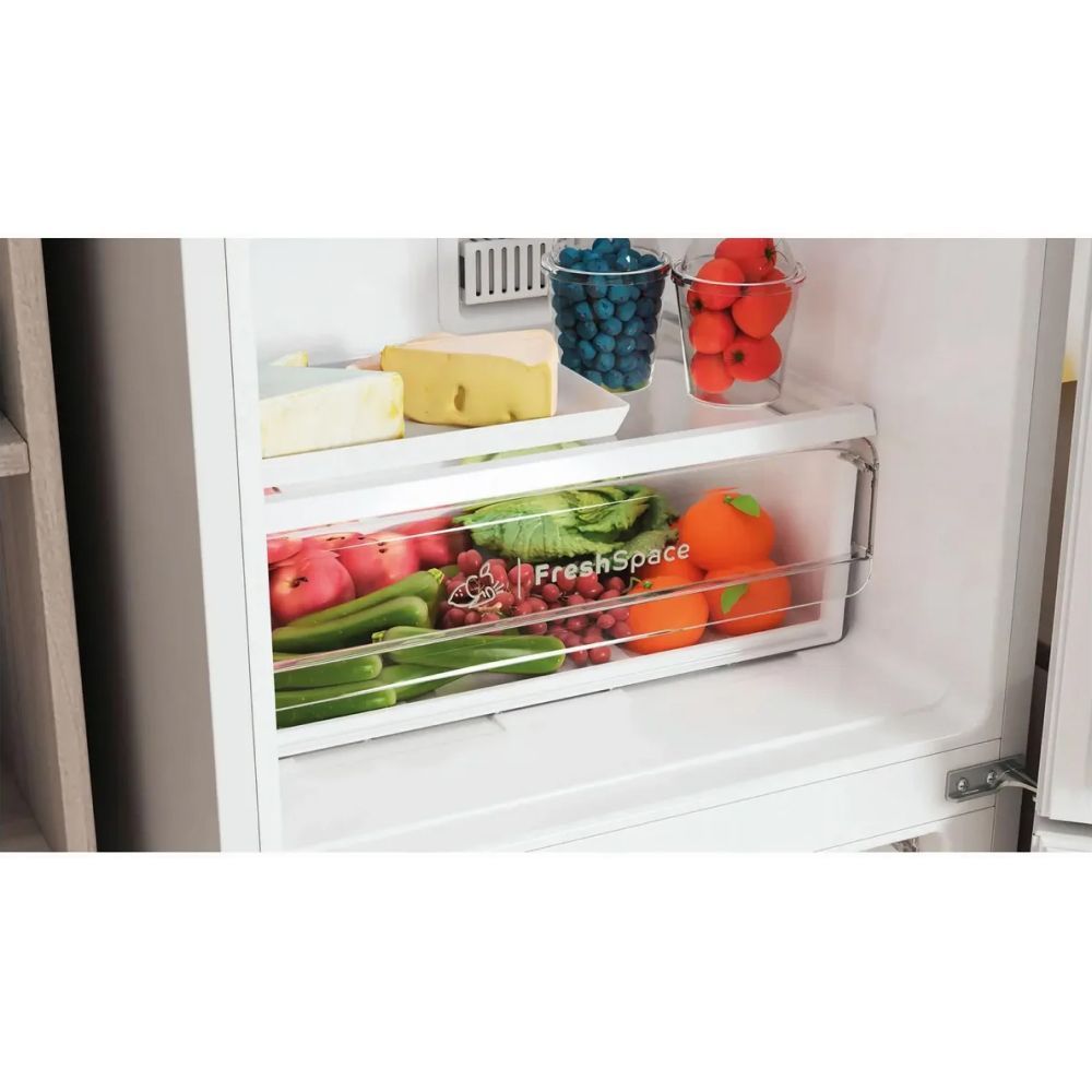 Холодильник с нижней морозильной камерой Indesit ITR 4200 W