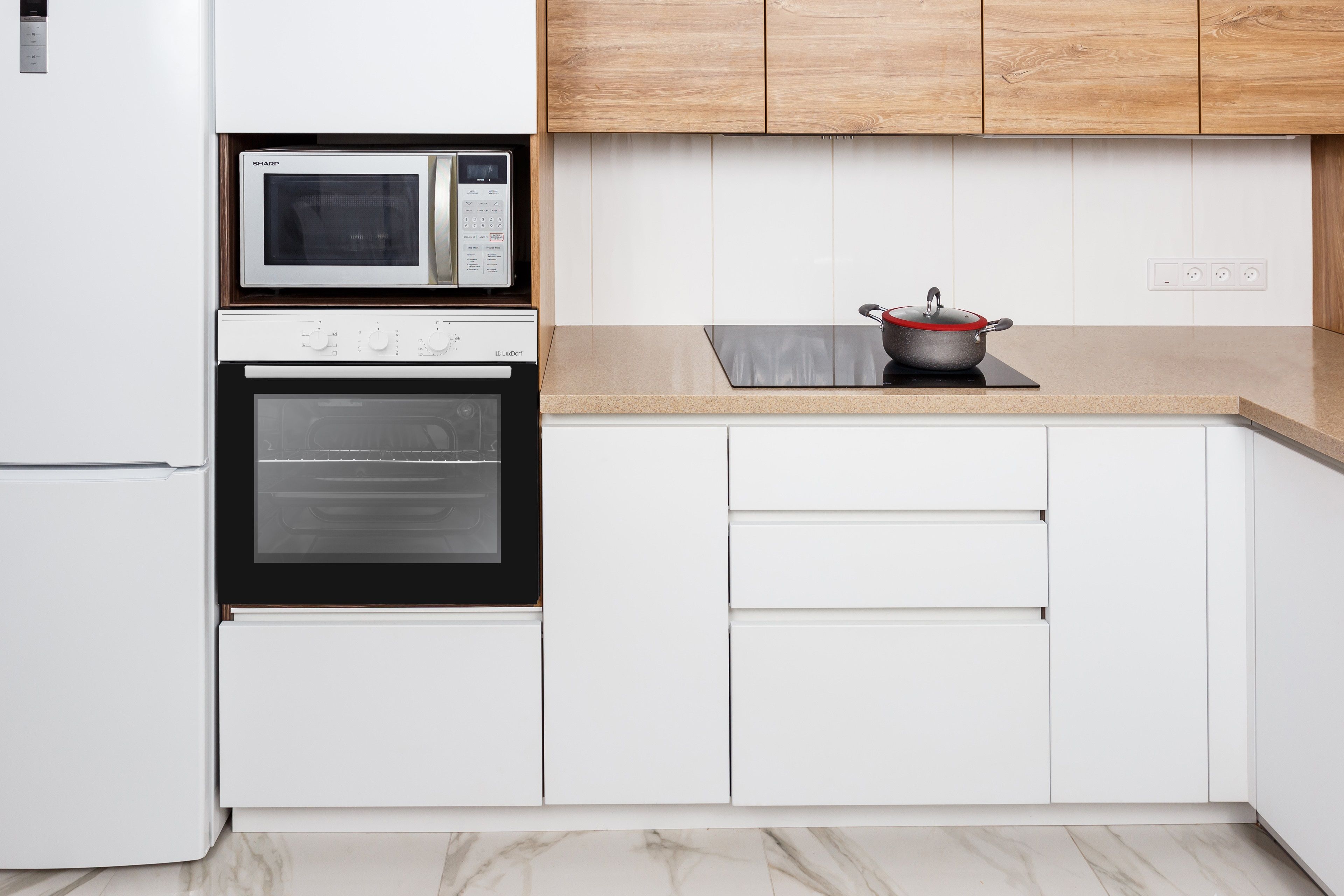 Встраиваемый духовой шкаф LuxDorf B6EW16050, 58 л, 5 режимов+конвекция, цифровой таймер, решетка и противень в комплекте